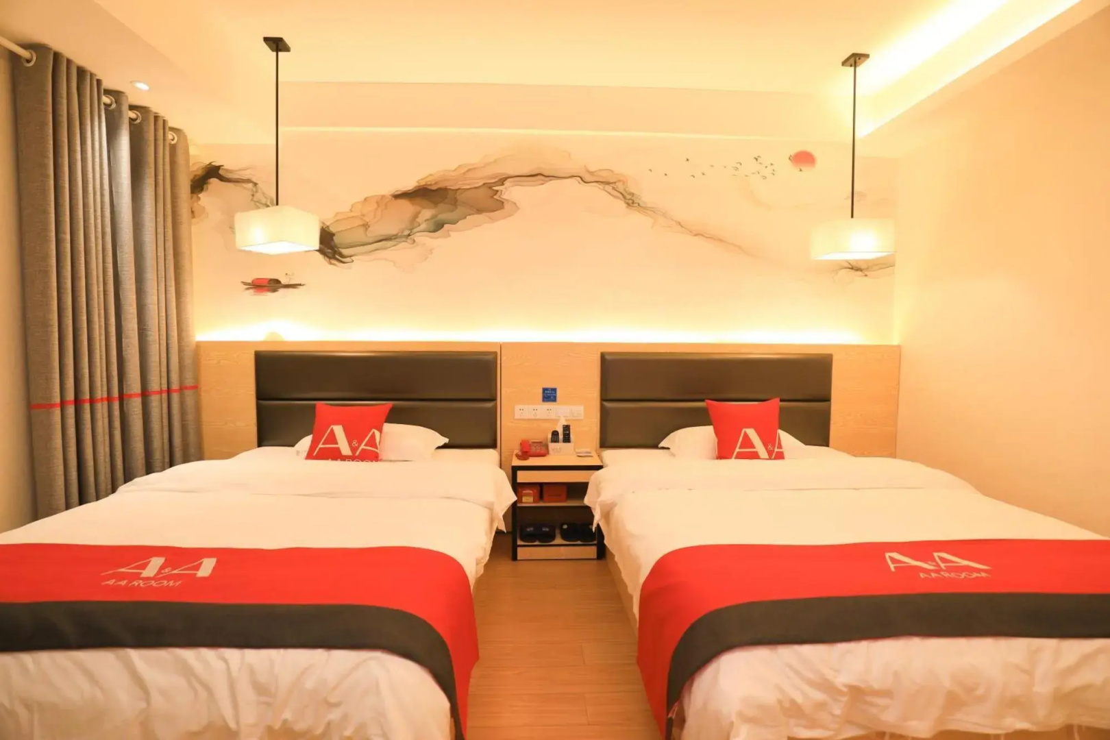 Huadong Hotel