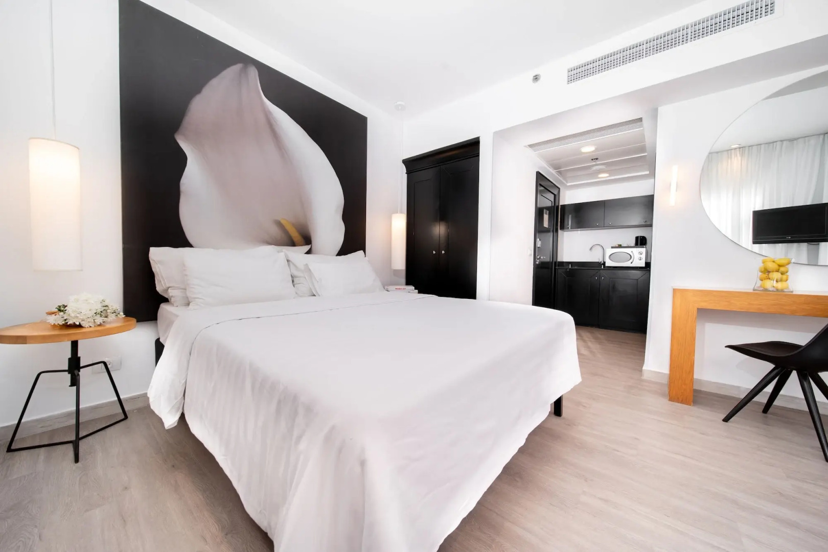 The Savoy Tel-Aviv, Sea Side