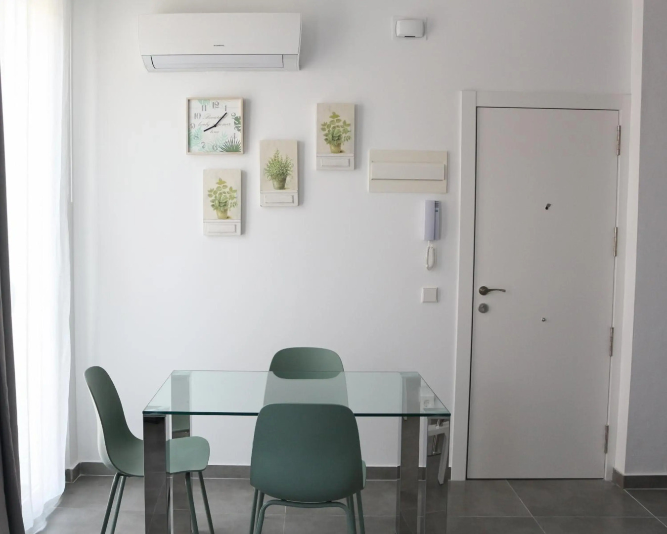 Balustrada Apartments