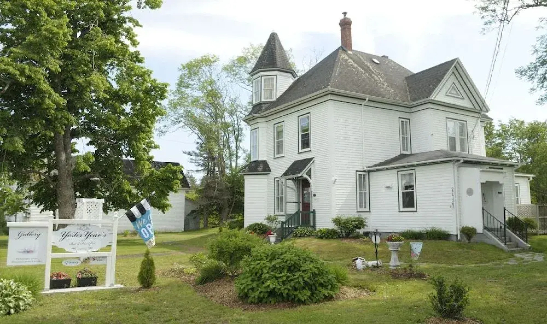 YesterYears Bed & Breakfast