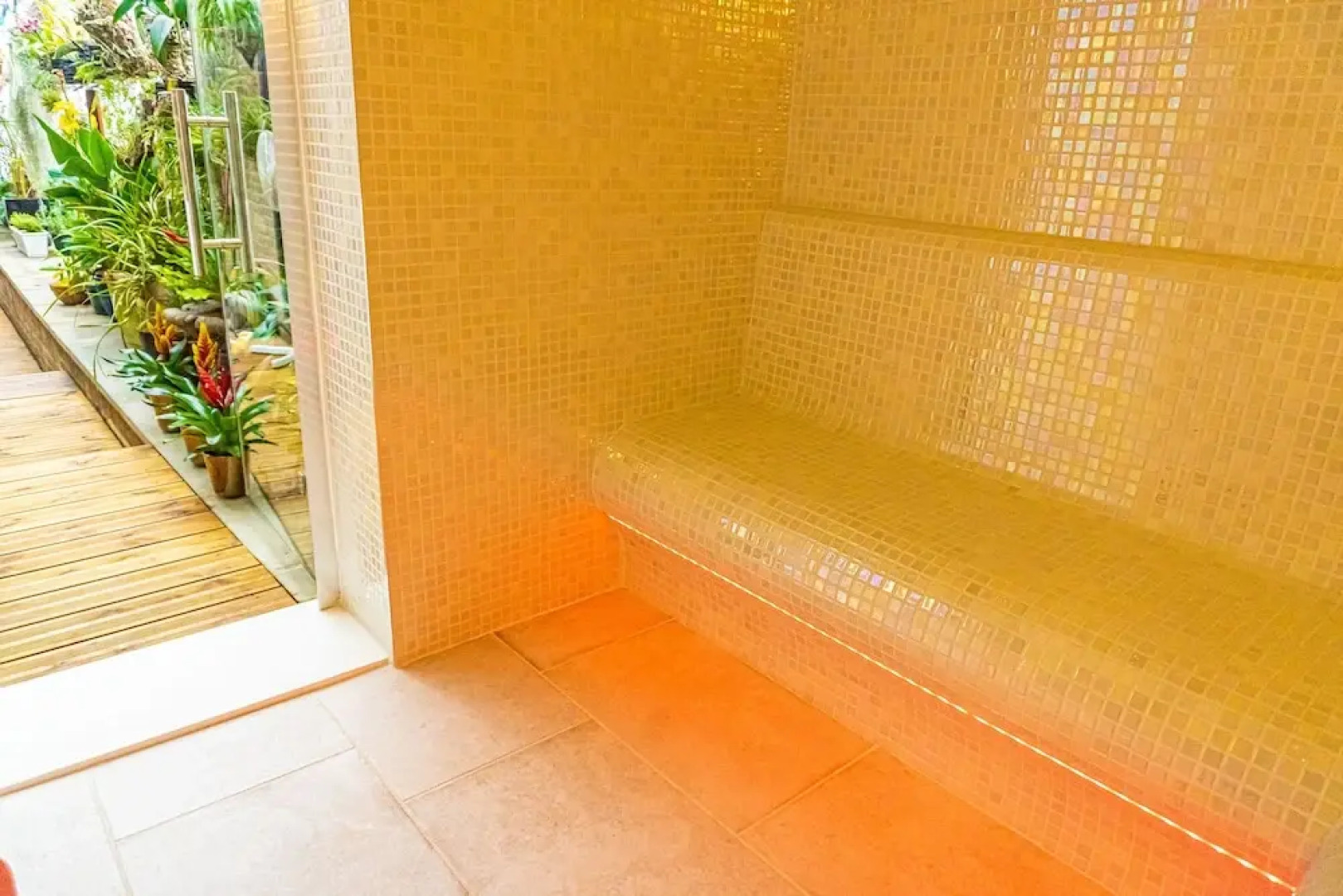 Sea View Holiday Flat - Covehurst Bay