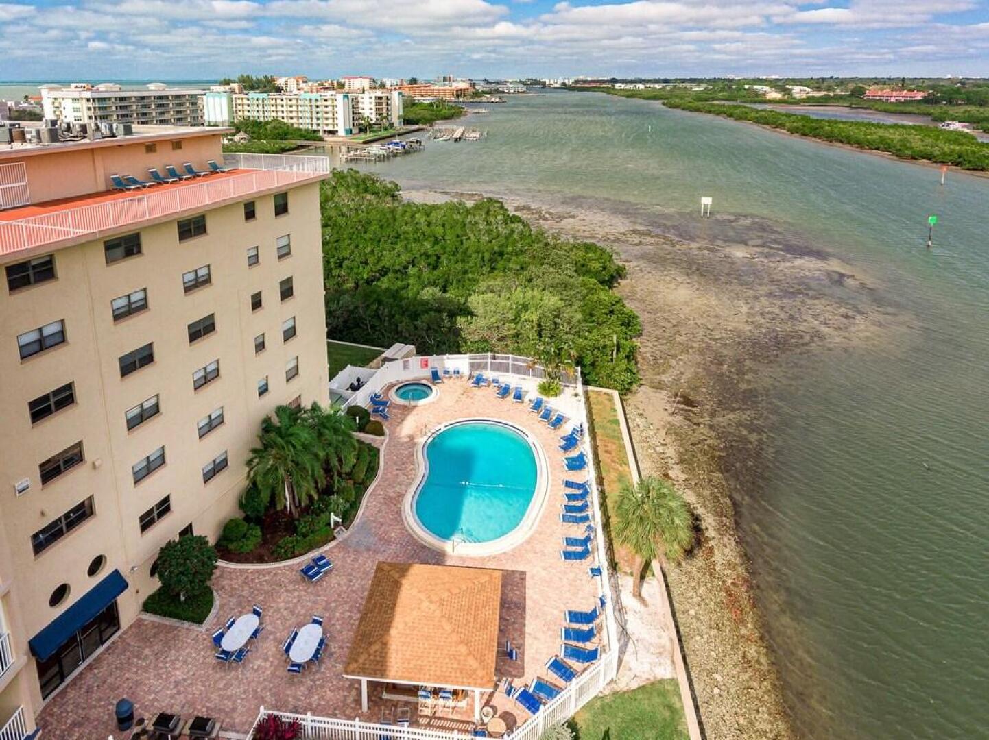 Bayshore Yacht & Tennis Club 616