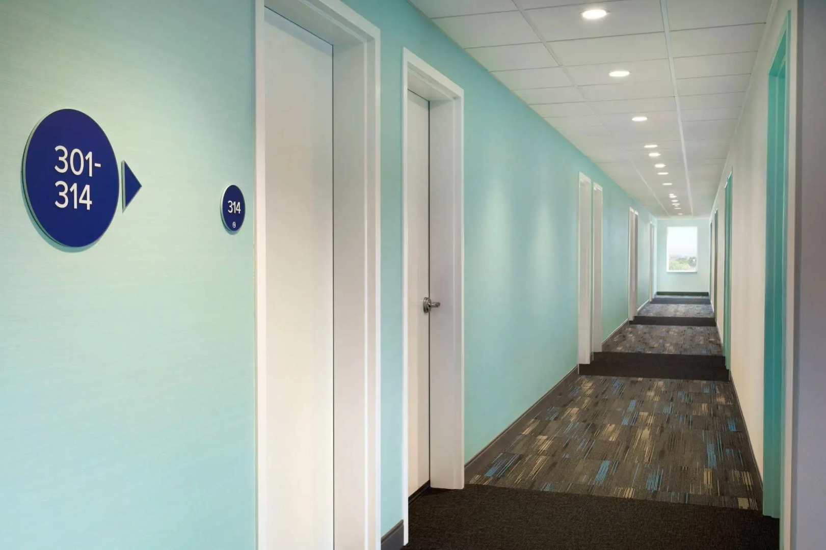 Tru by Hilton Lancaster East