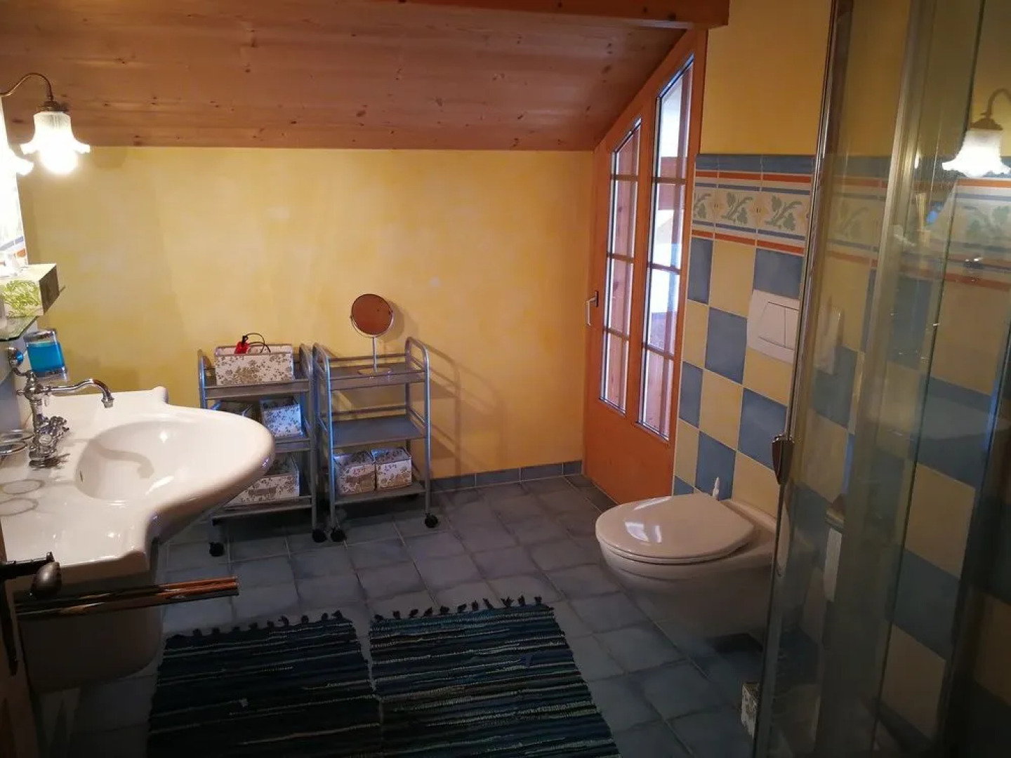 SwissHut Bed&Breakfast