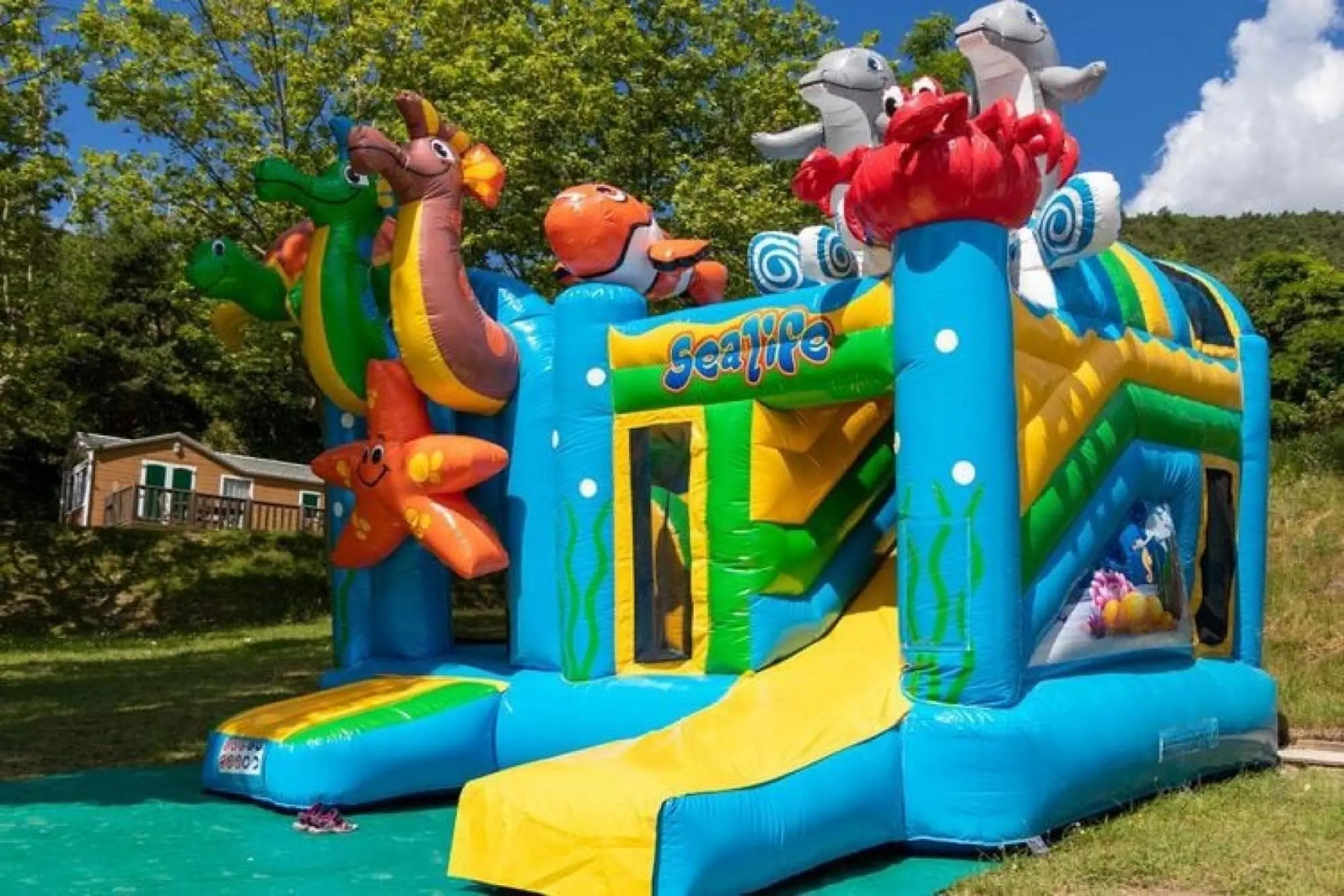 Apartment by Lake Serre-poncon With Pool