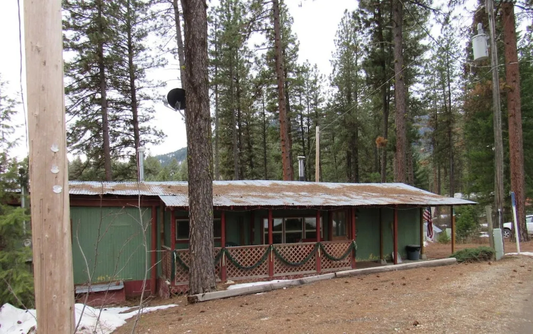 Uncle Billy Bob's Redneck Trailers Vacation Rentals #3