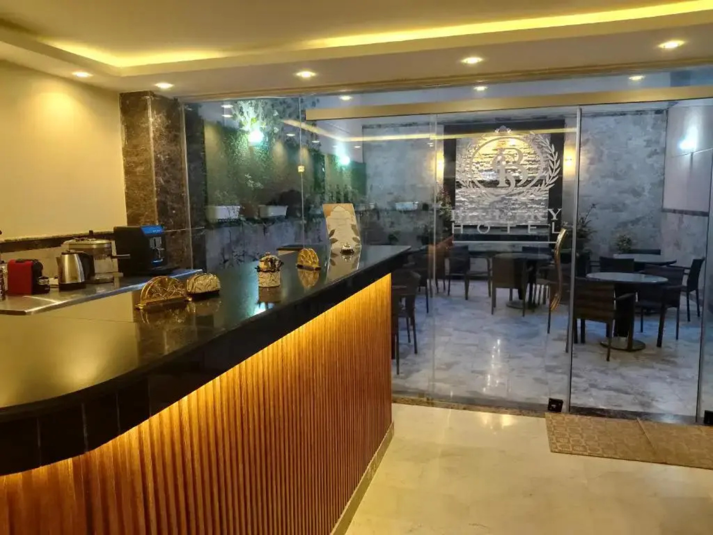 Blue Sky Hotel Oran