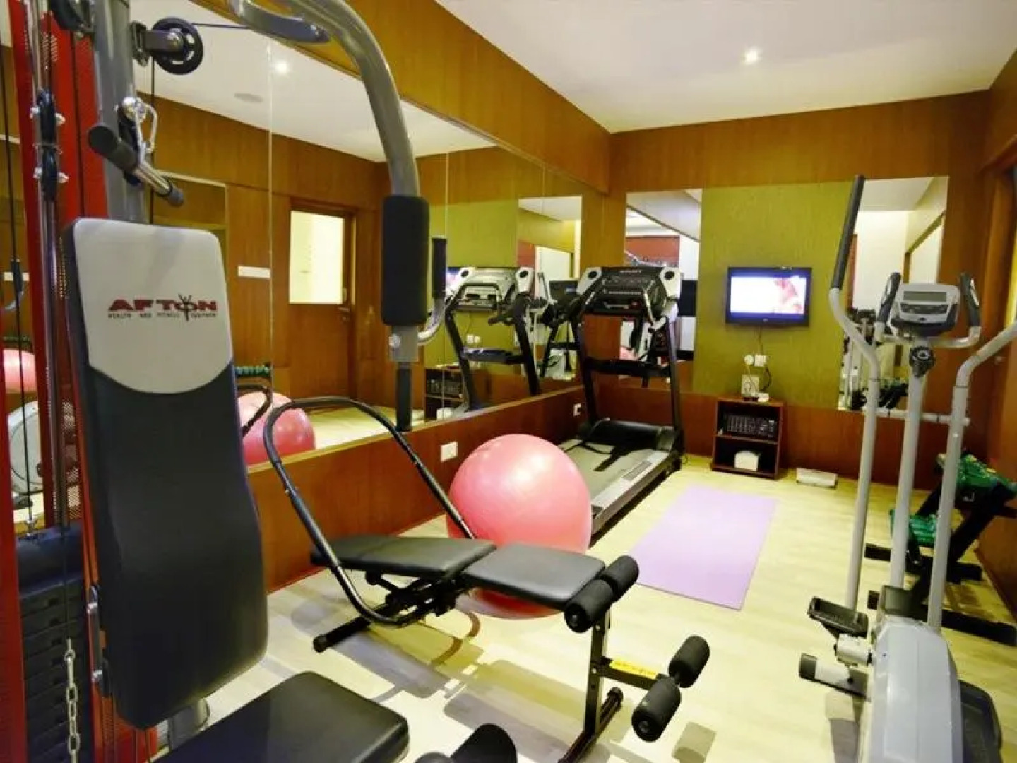 Hotel Marina Residency