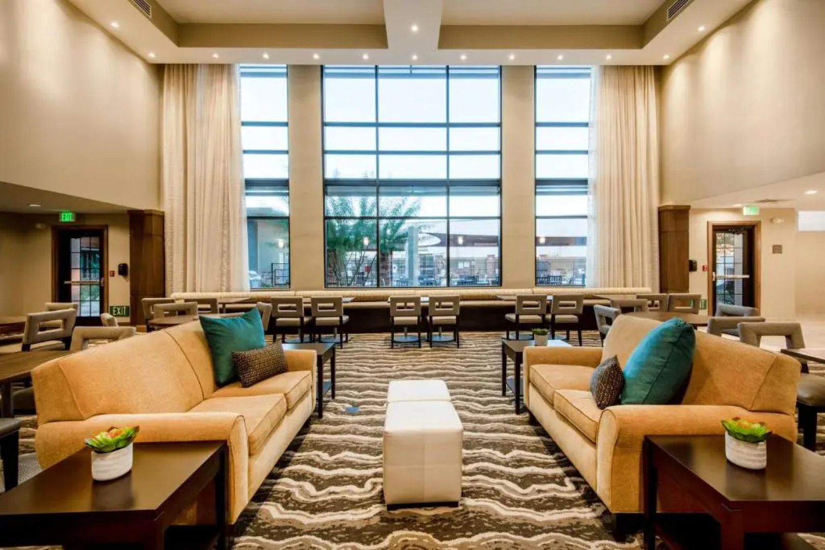 Staybridge Suites Scottsdale - Talking Stick by IHG