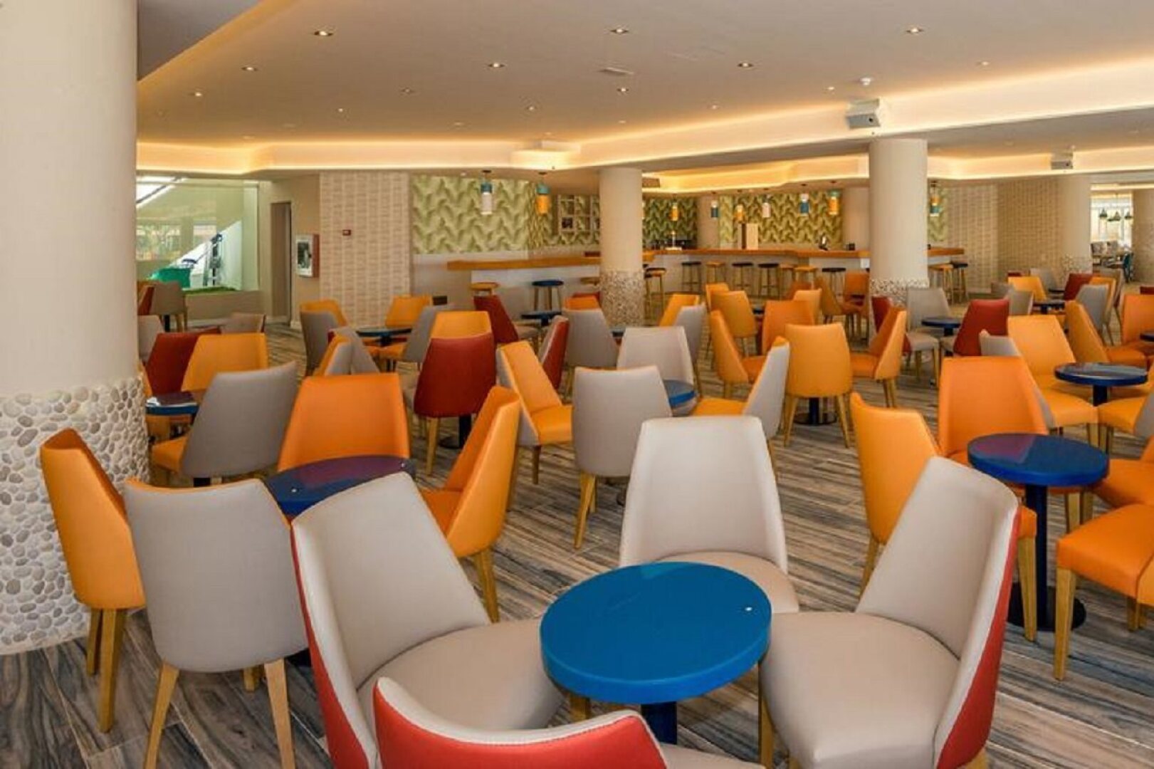 Отель HOVIMA La Pinta Beachfront Family