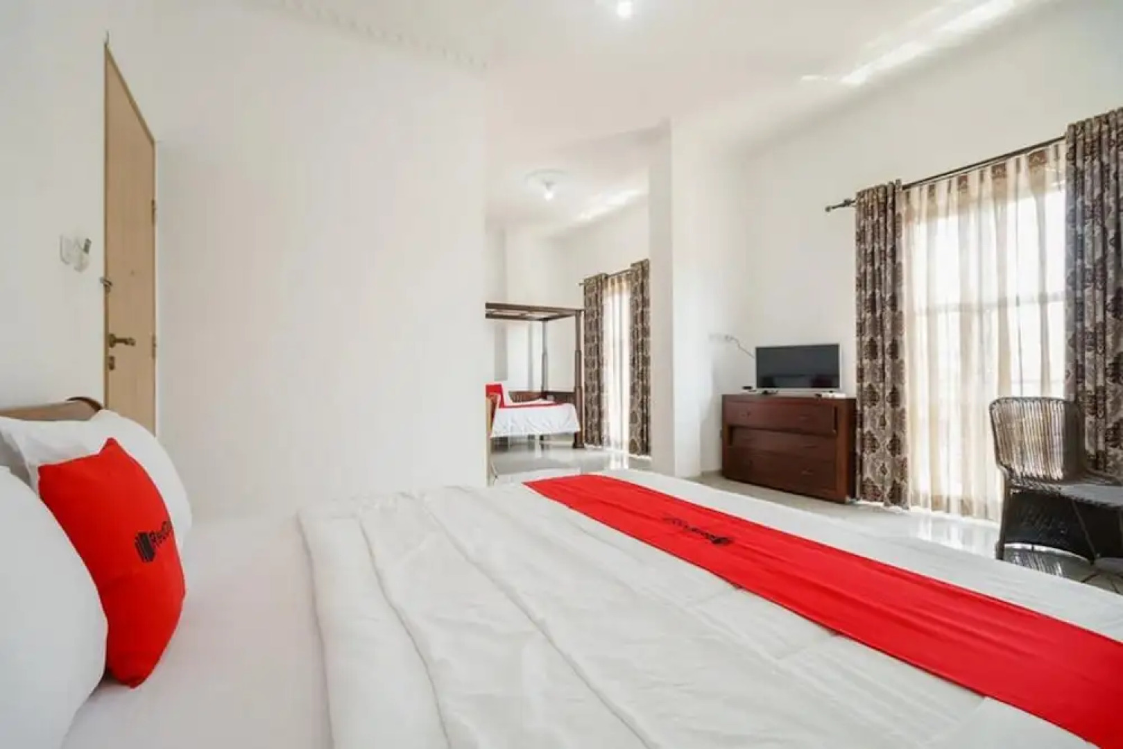 RedDoorz Syariah near Lahat Station