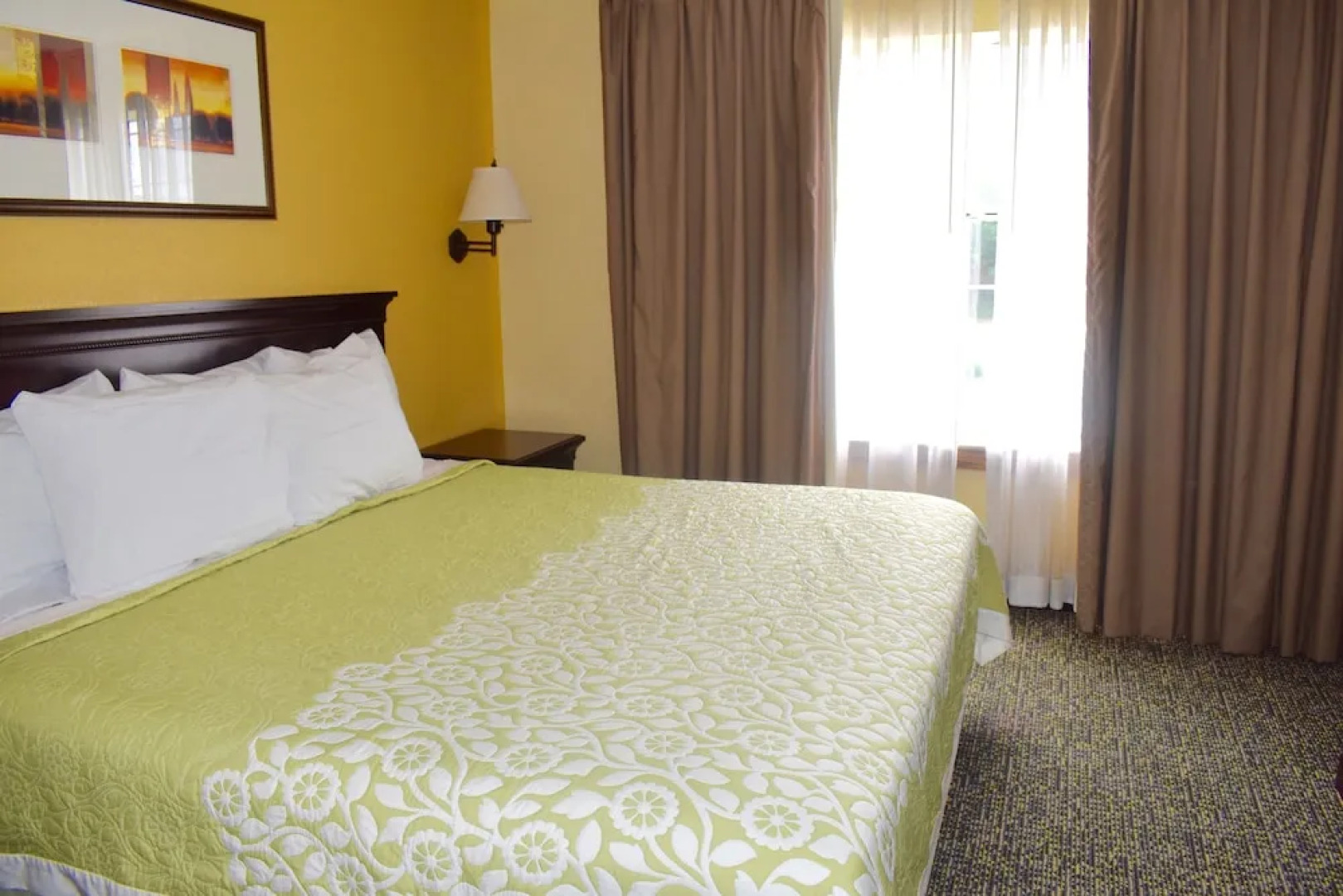 Days Inn & Suites Tucker/Northlake