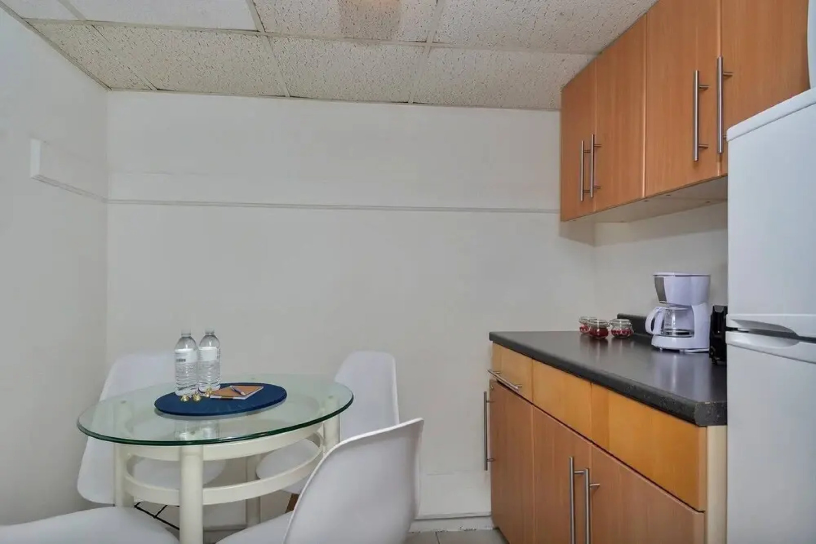 Lovely Little Studio With Pool, Hallandale Beach:)