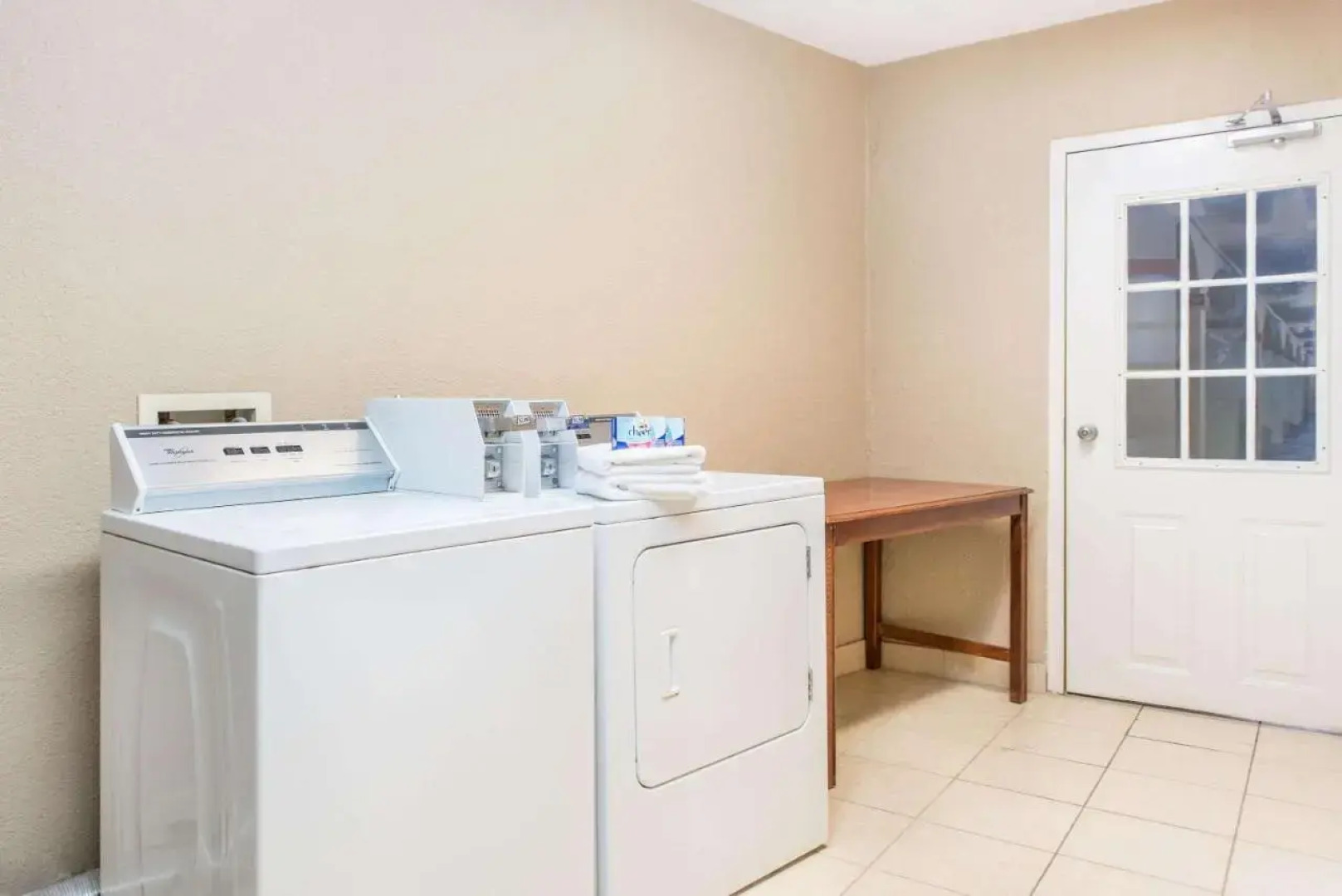 Howard Johnson Express Inn - Lake Charles