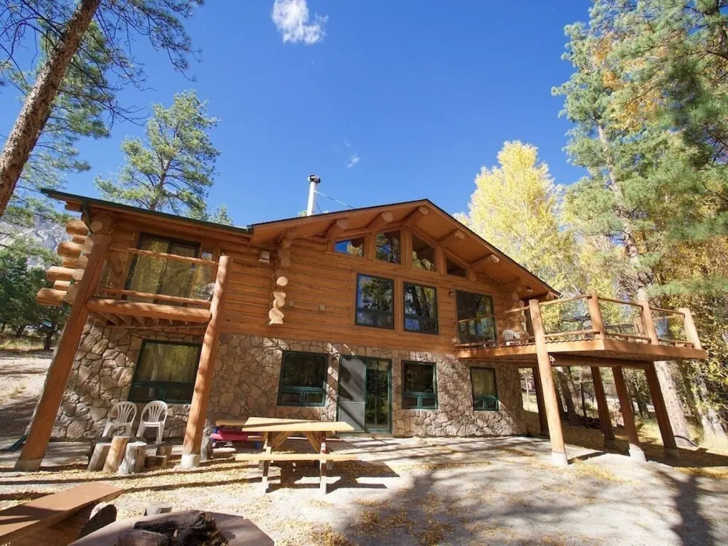 Cliffs & Stream Log - 3 Br Cabin