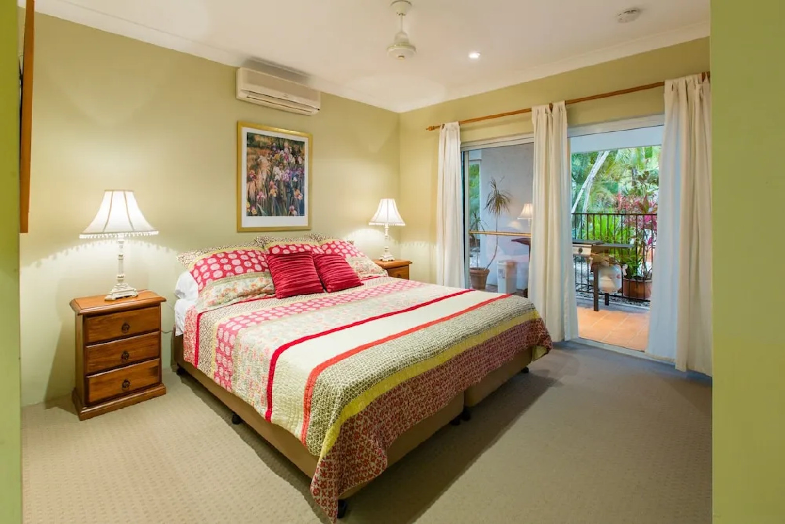 Casa Breeze - Luxury Holiday House