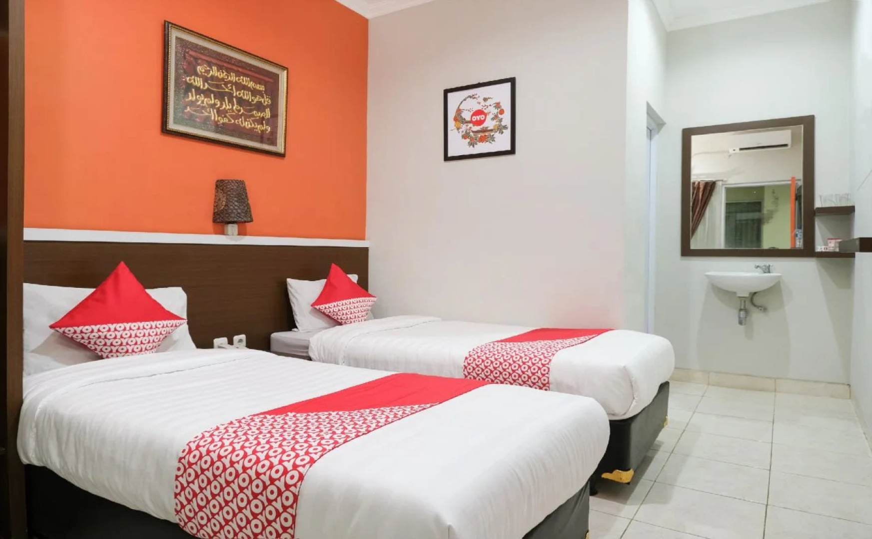 OYO 589 Hotel Desa Puri