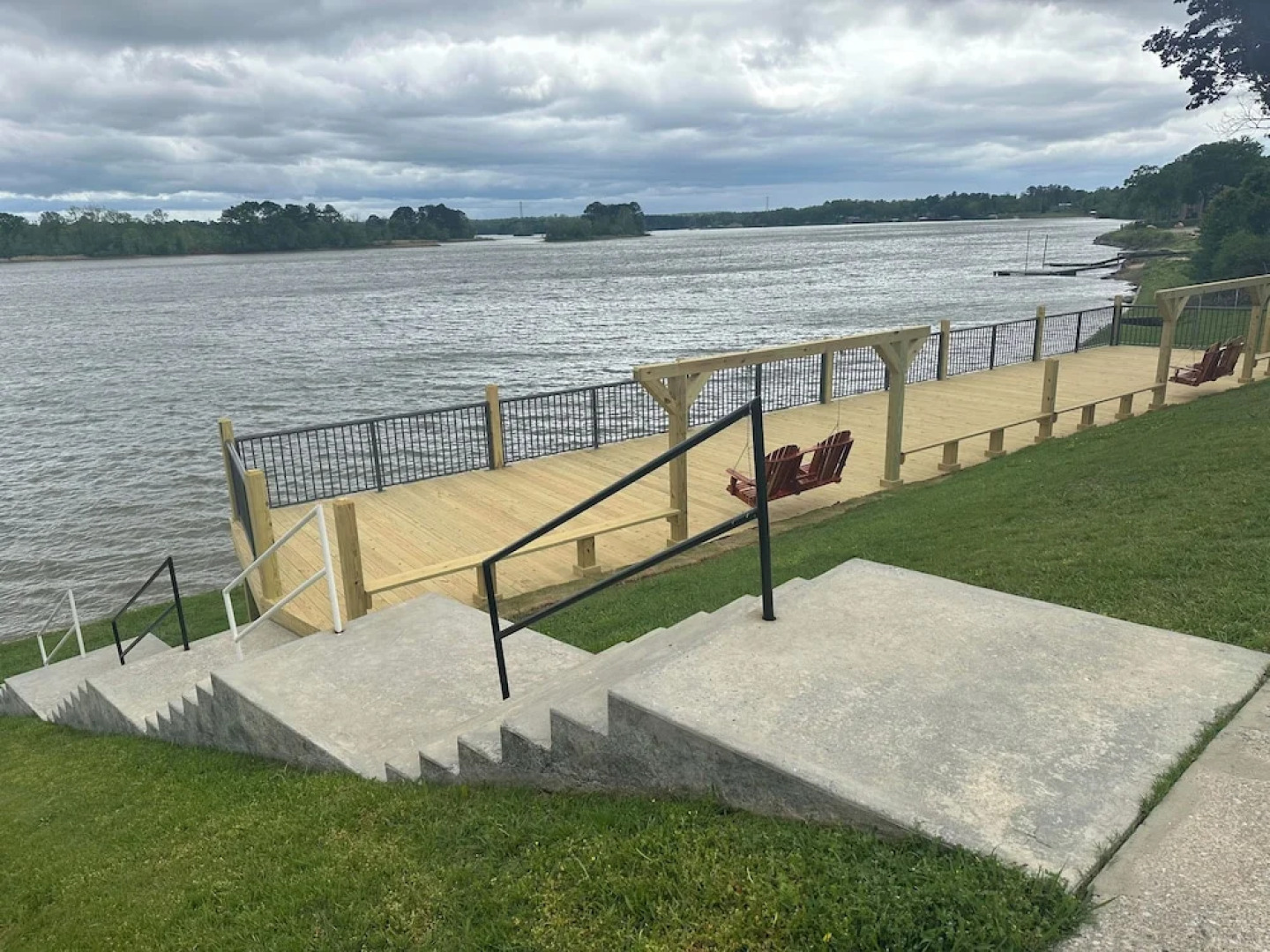 Super 8 by Wyndham Riverside AL