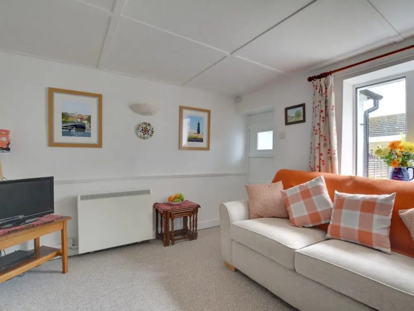Cozy Holiday Home in Hythe Kent With Garden