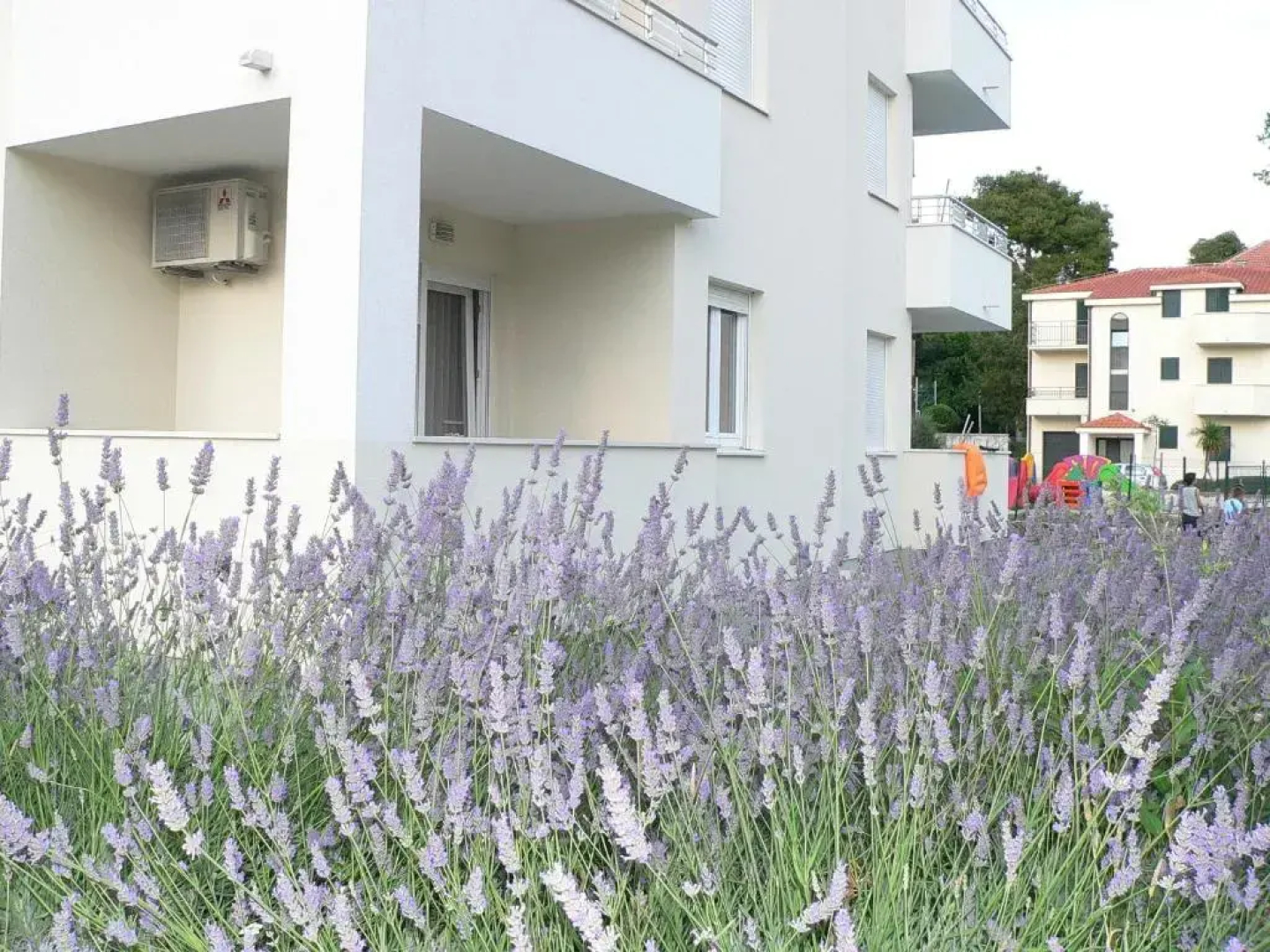 Iris Apartments