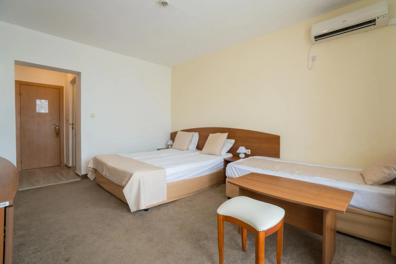 Perla Plaza Hotel