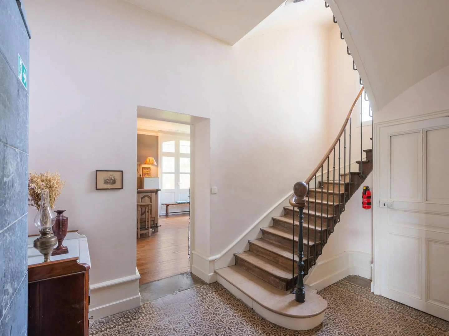 Majestic villa in Pouru-Saint-Remy with garden