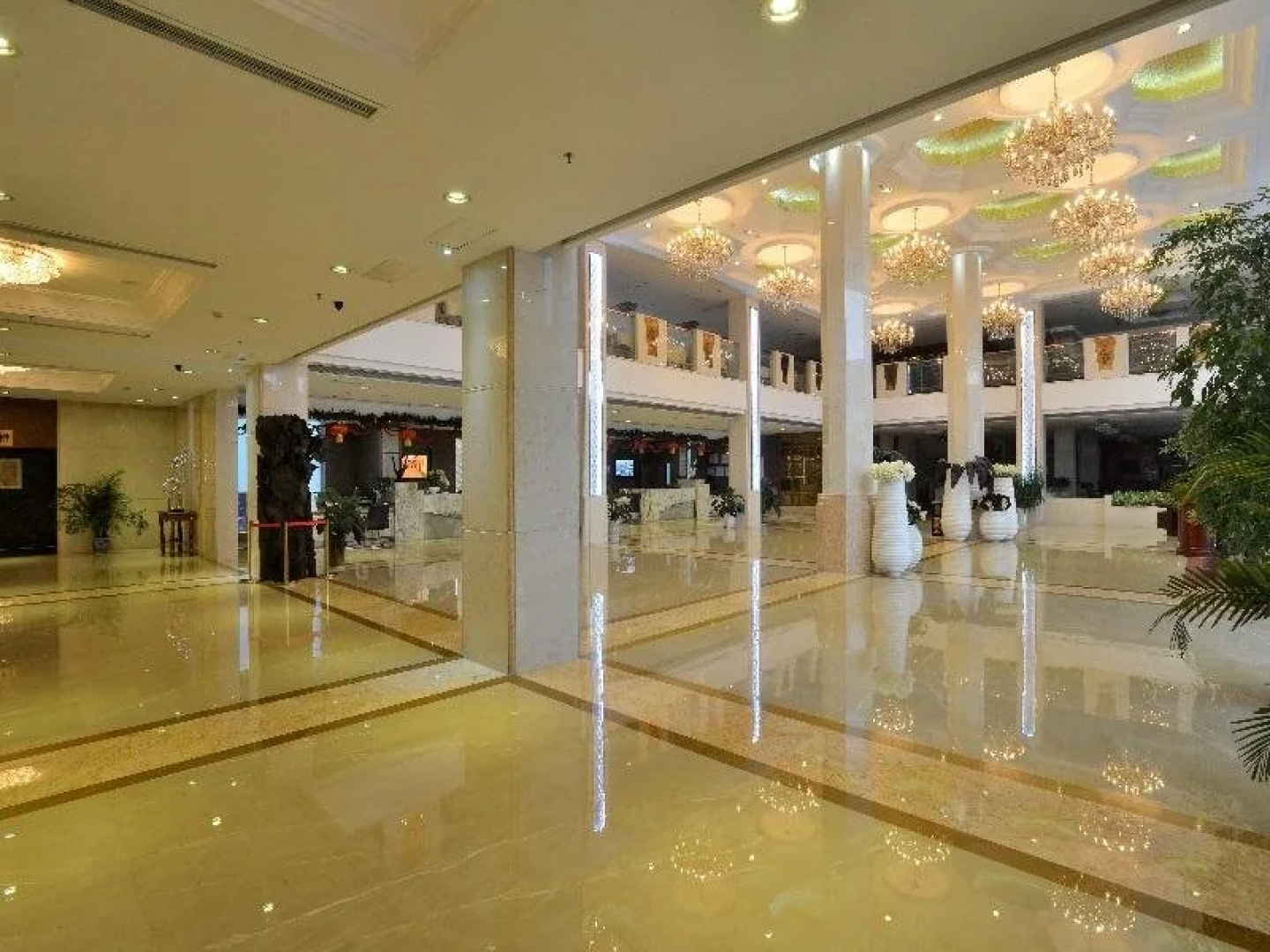Emeishan Huasheng Hotel