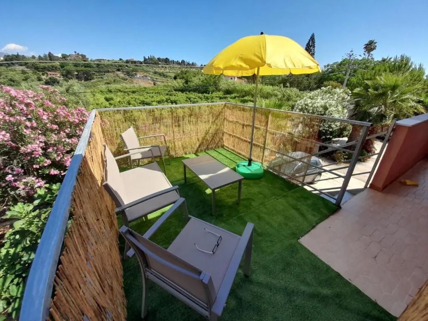 Margherita's Nest by the sea With Birds Song