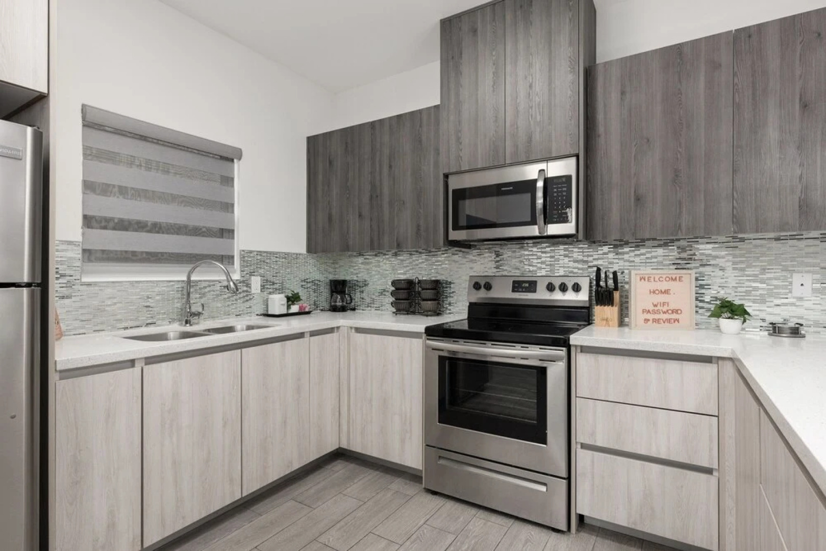 Modern Duplex with Fully Upgraded Amenities