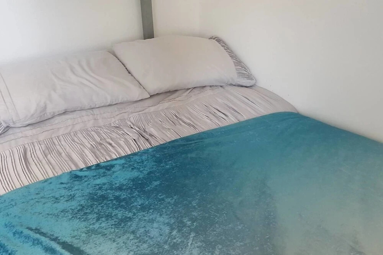 Spacious 2 Bedroom Apartment Sleeps 6 With Parking