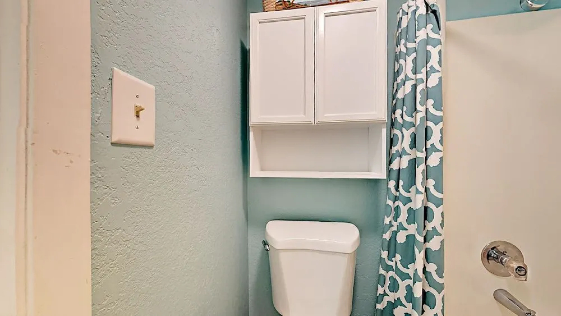 121E Venus Lane Condo - 1 Br condo by RedAwning