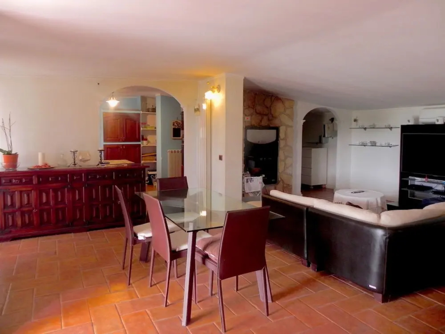 Holiday Home with Private Swimming Pool near Sea
