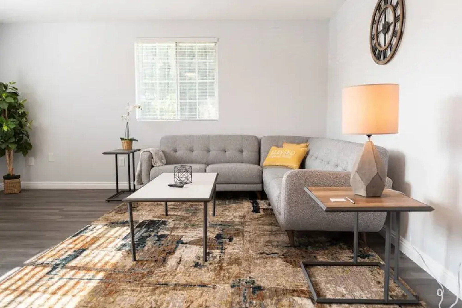 Large 4-bedroom House With AIR Hockey Table Close TO Disneyland IN Orange County p41