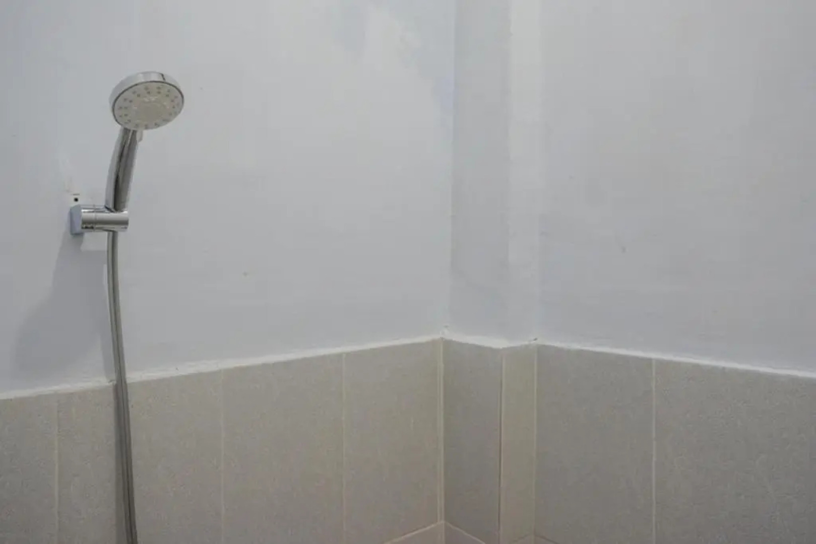 RedDoorz near Pasar Baru Mamuju