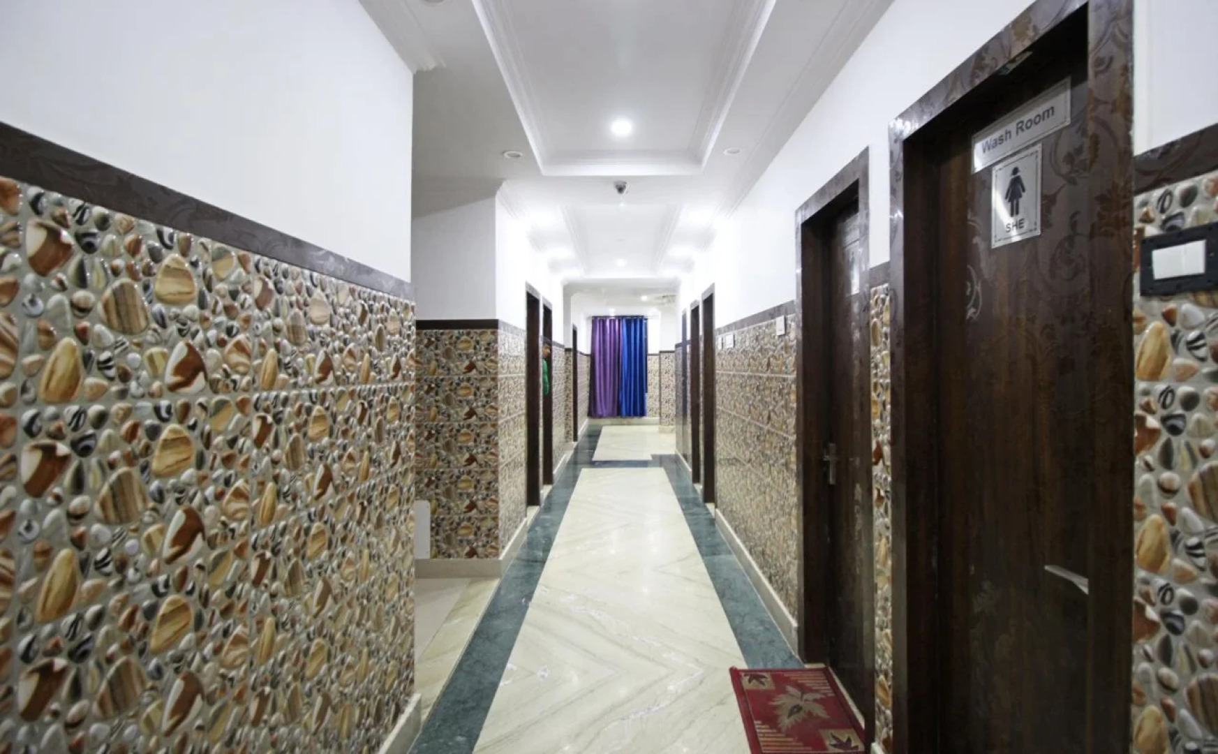 Hotel JMK International