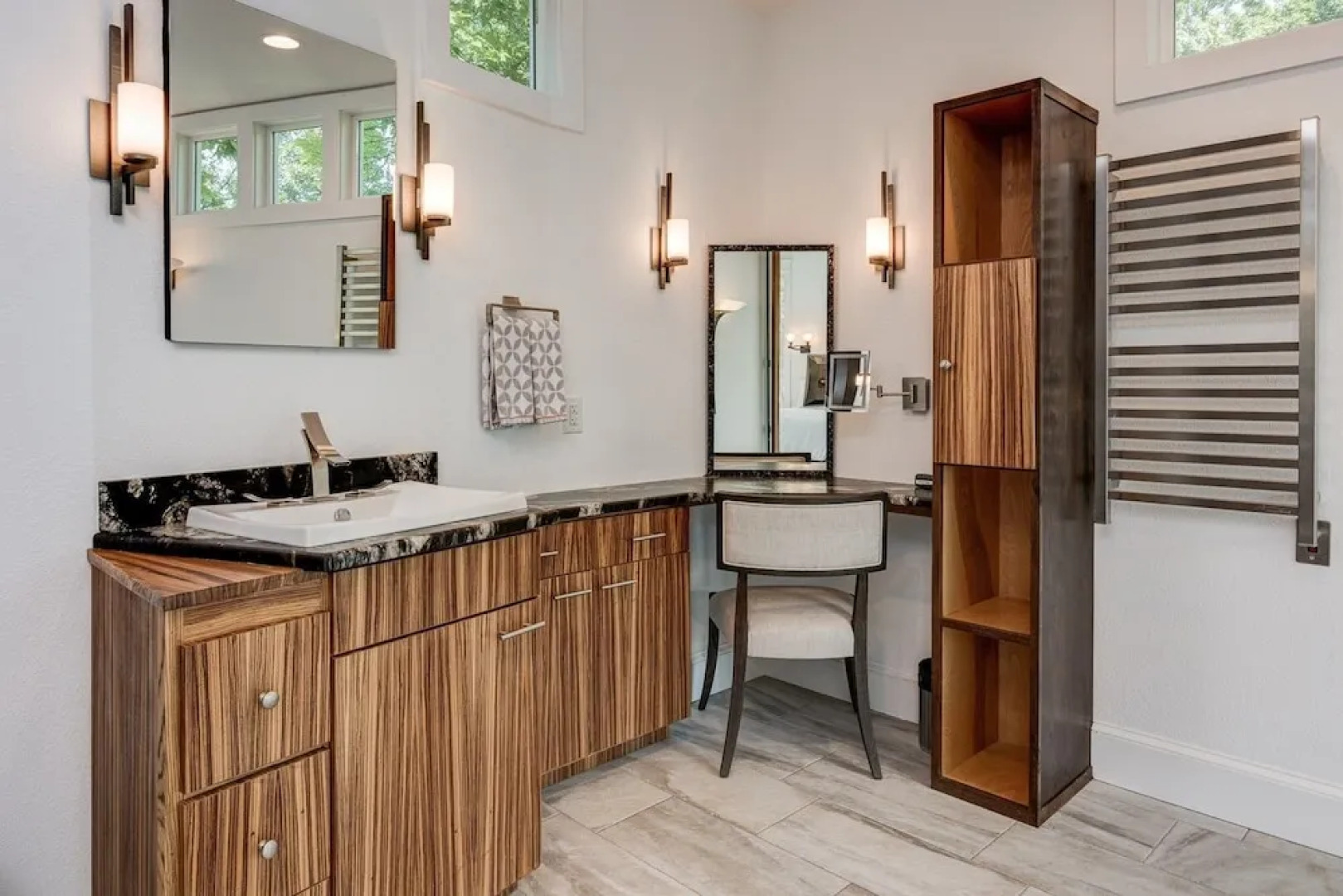 Waterfall Manor - 4 Br Home