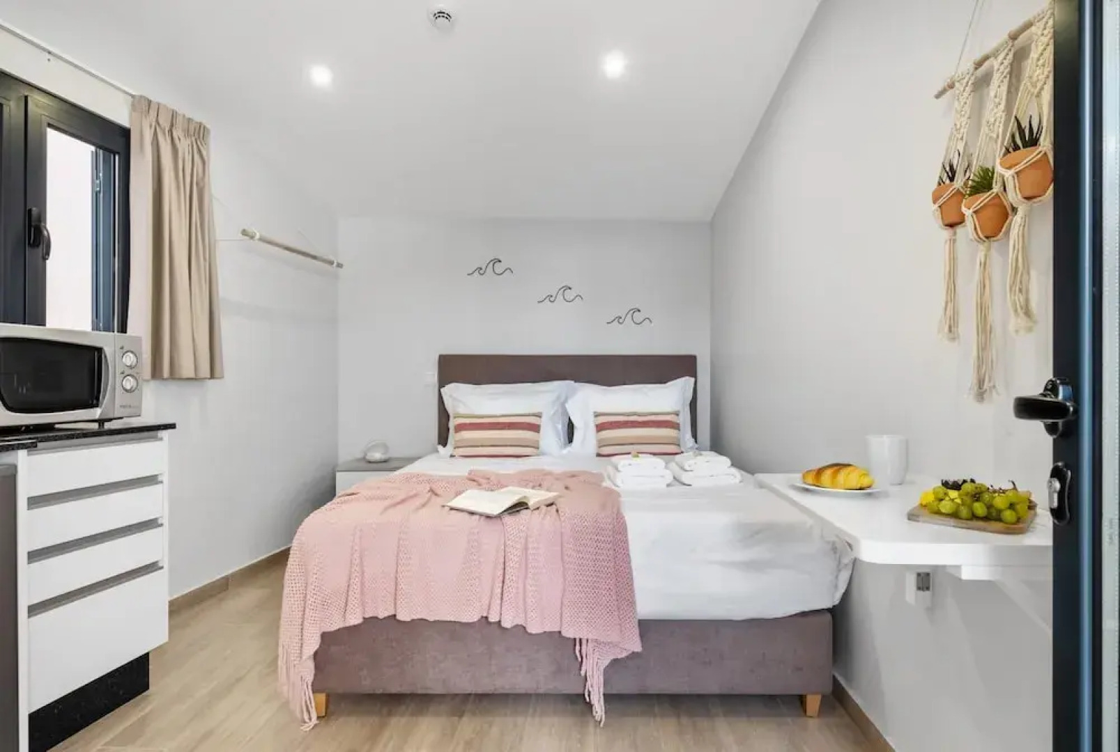 Seaside Sunset - The Shell by Madeira Sun Travel