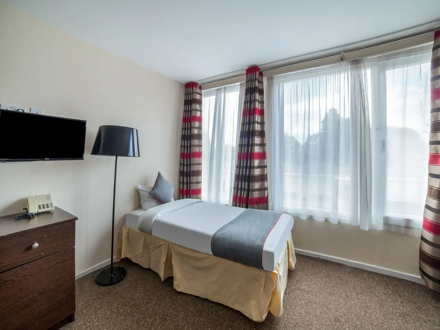 OYO The Chiltern Hotel