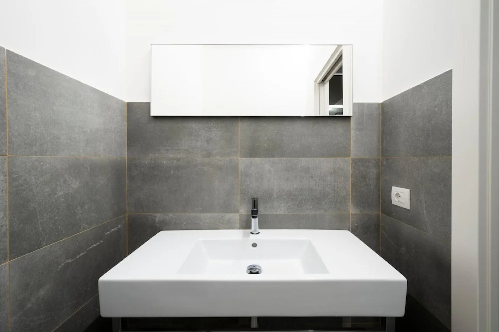 Alkamuri Posh Hotel Spa 107 Jacuzzi Suite