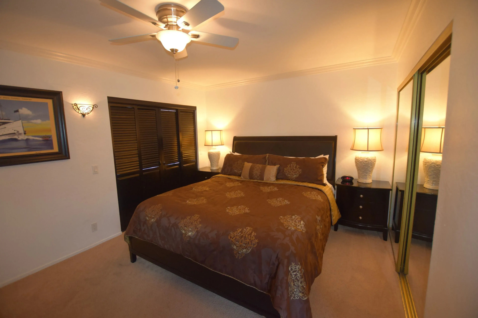 Catalina Courtyard Suites