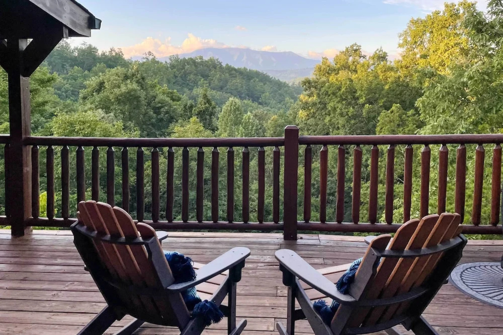 Pigeon Forge Cabin w/ Amazing Mountain Views!