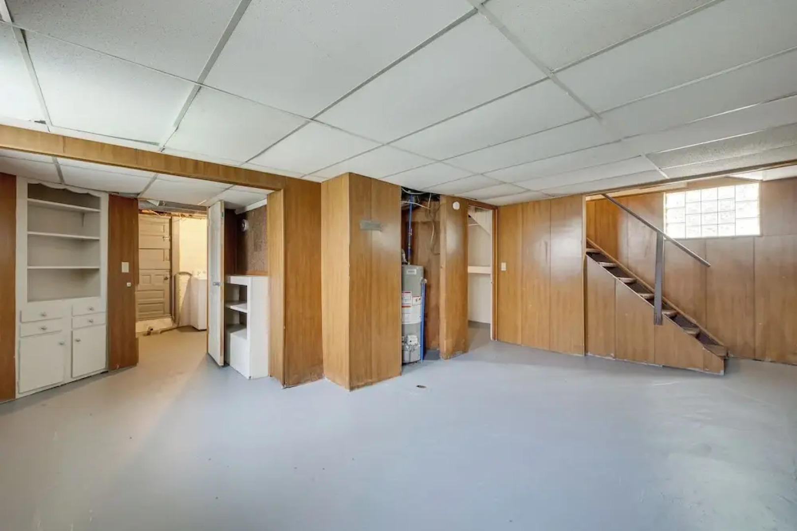 Welcoming Home in Youngstown w/ Private Backyard!