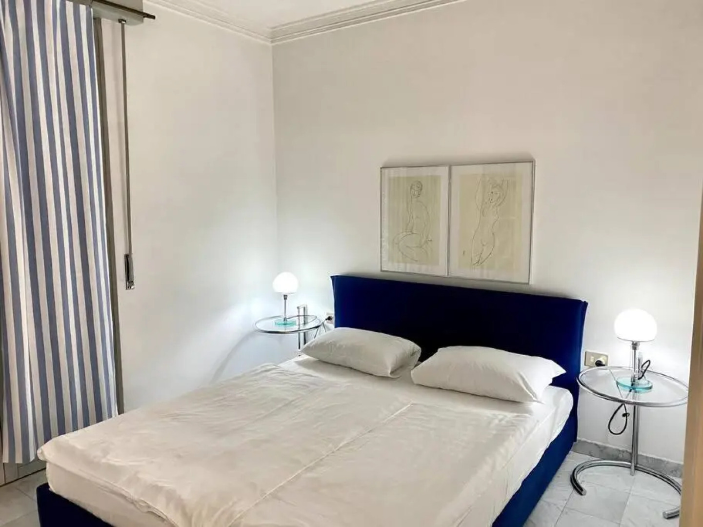 [Charming place with pool, lake and terrace] 135