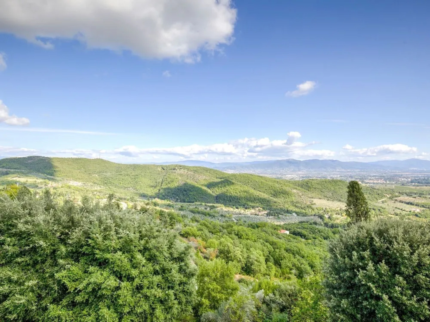 Spacious Mansion in Tuscany with Swimming Pool