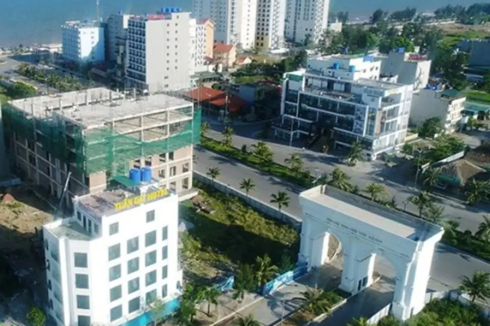 Tuan Dat Luxury Hotel FLC