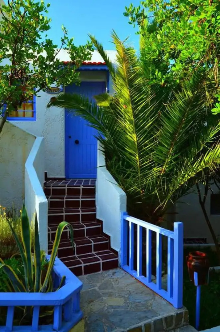 Room in Guest Room - Sun Shine Senior Suite Full View