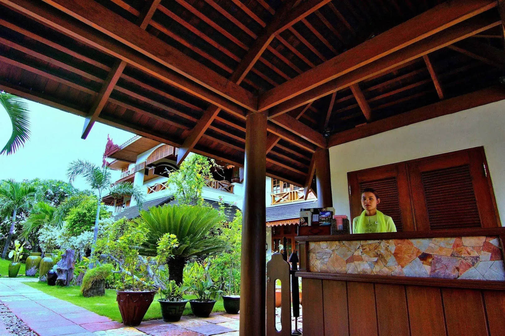 Hotel by the Red Canal