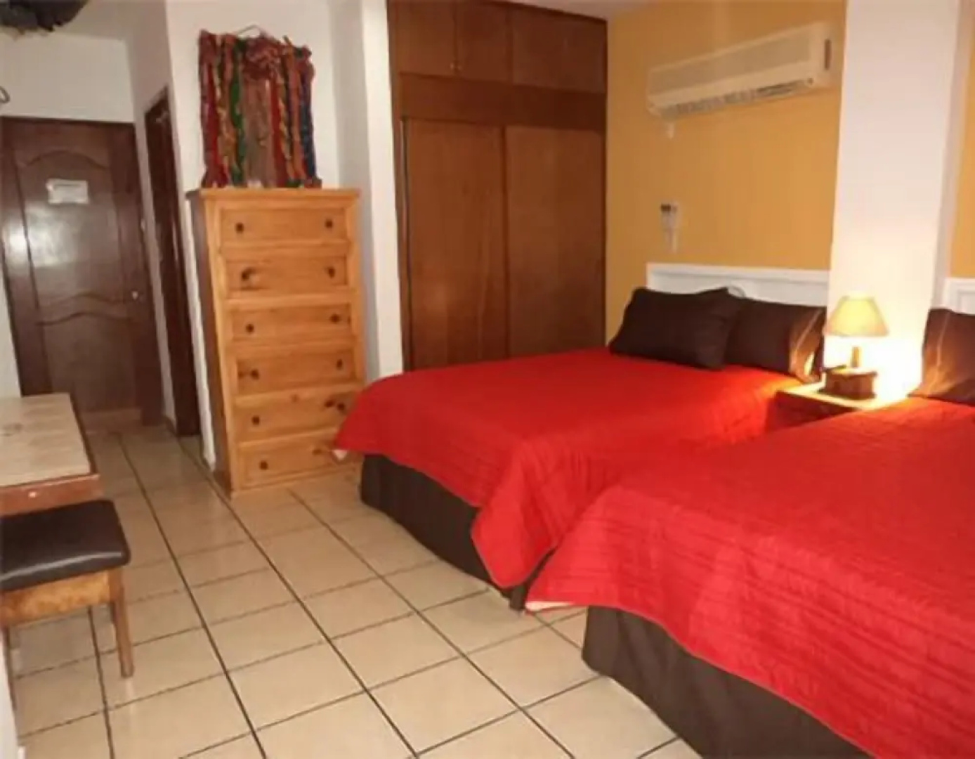 Hotel El Sombrero Suites