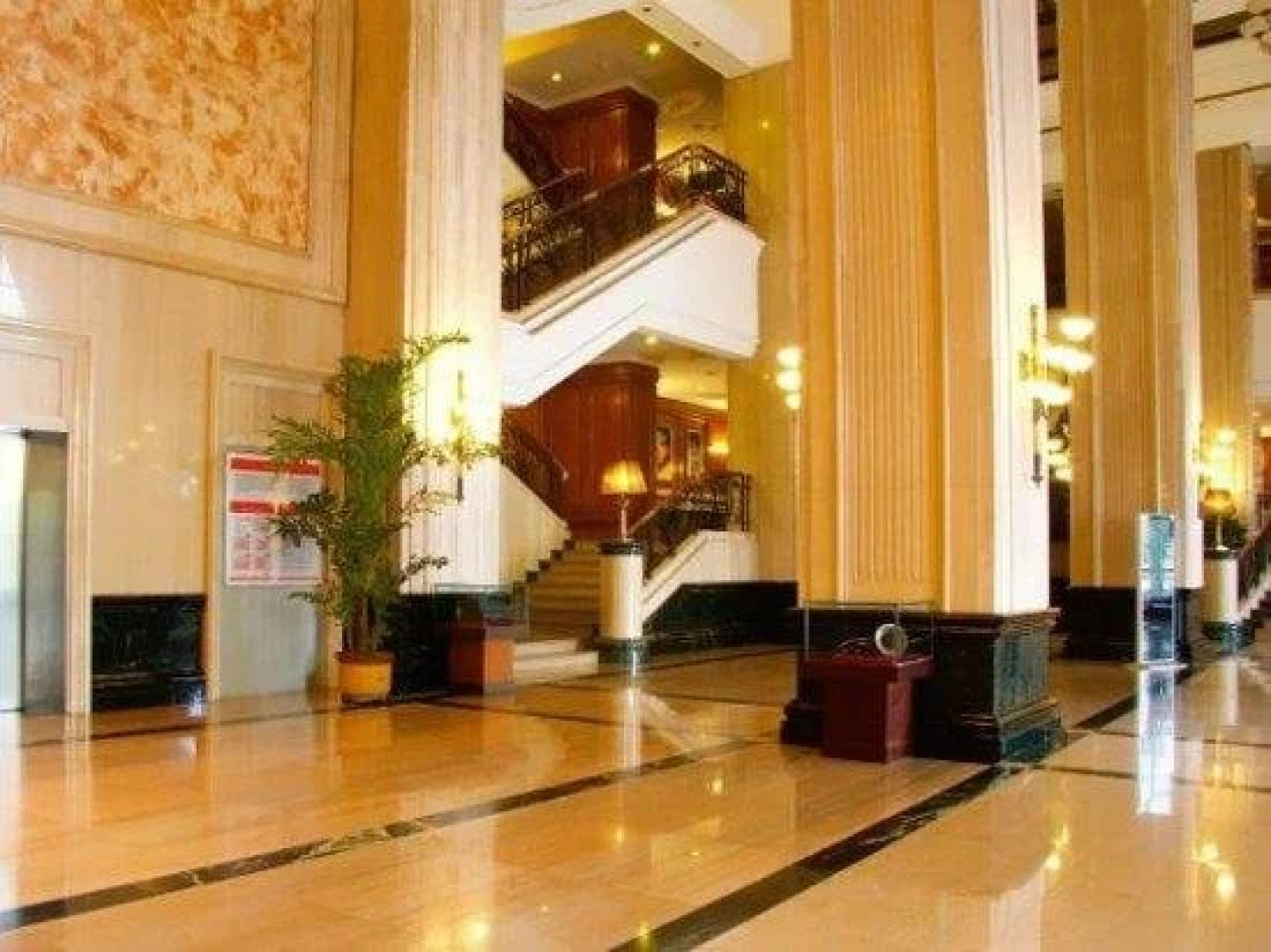 International Grand Hotel