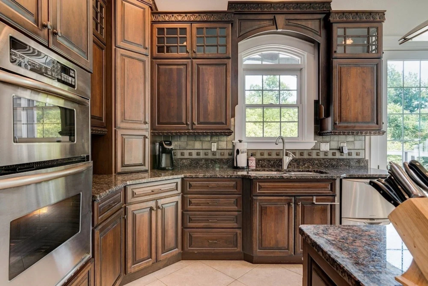 Waterfall Manor - 4 Br Home